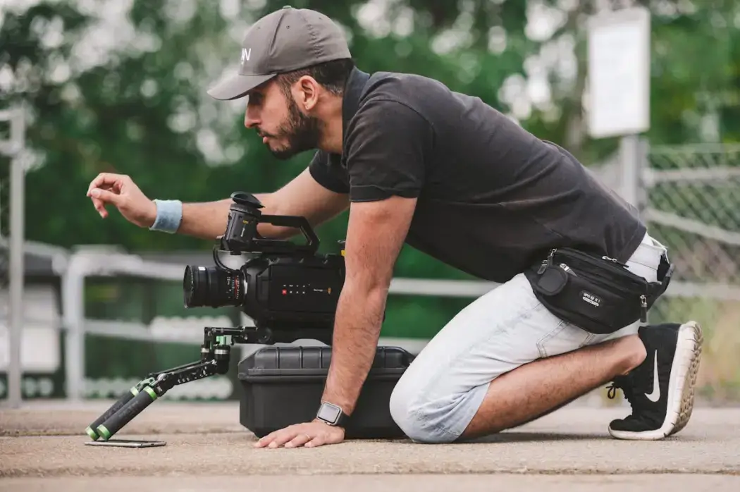 Jak skutecznie realizować produkcję filmów reklamowych dla firm?